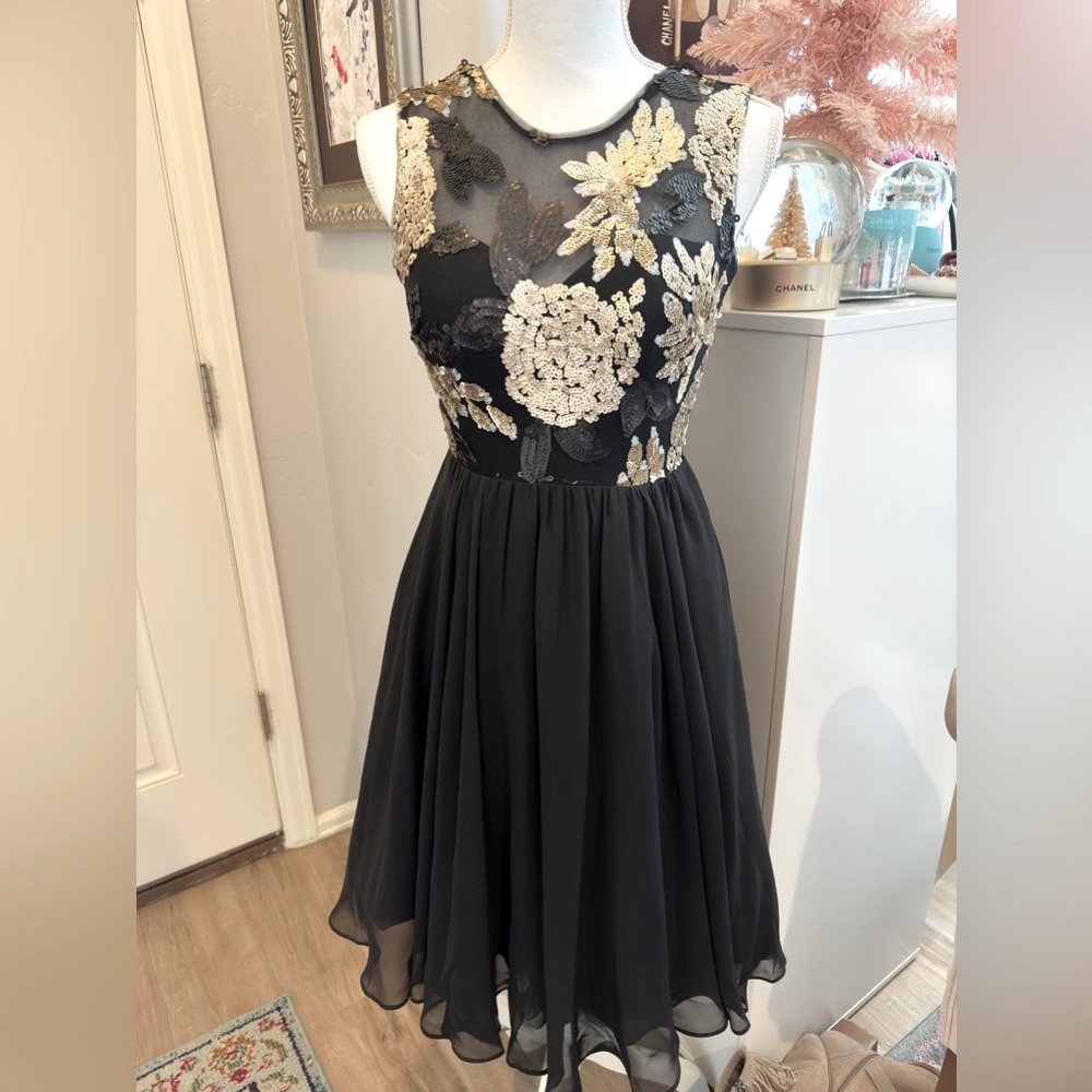 🎉✨HOST PICK💖💎 Gorgeous Party Dress - Picture 1 of 5